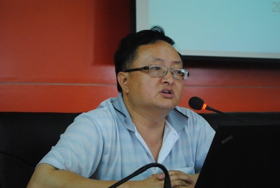 北大赵勇教授莅临我校作学术报告-数学与计算机科学学院